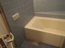 新旧タイルがキレイな在来浴室・洗面・トイレ空間 新旧タイルがキレイな在来浴室・洗面・トイレ空間